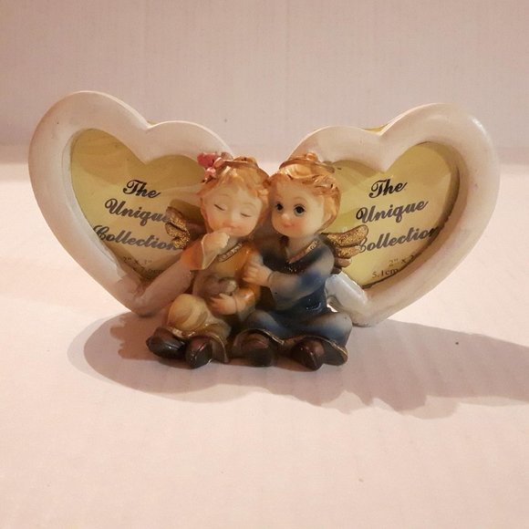 💥3/$25💥 VINTAGE NIB The unique collection Angels with 2 heart shaped frames - Picture 1 of 3